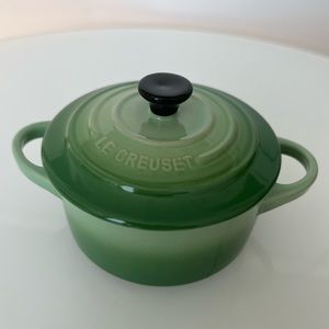 Le Creuset Stoneware Mini Round Cocotte